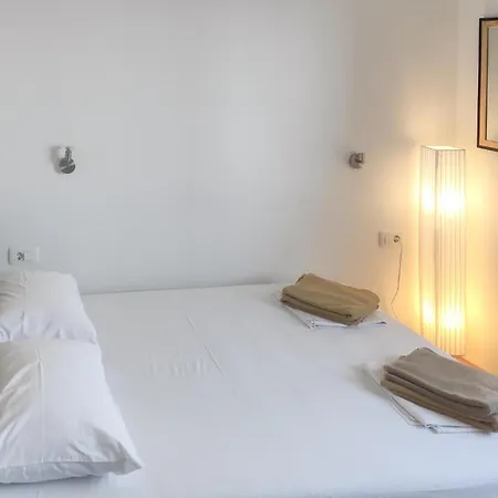 Beautiful In Okrug Gornji With Wifi Apartman *
