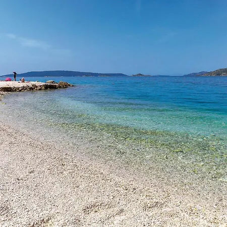Apartamento Beautiful In Okrug Gornji With Wifi Trogir